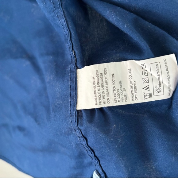 Van Heusen Short Sleeve Button Down - Picture 4 of 9